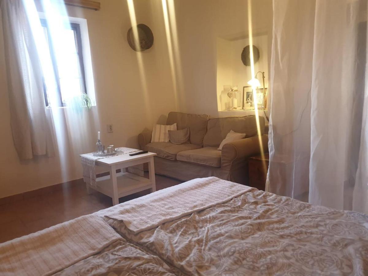 Tulipanos Vendeghaz Apartment Obanya Exterior foto