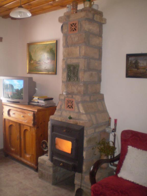 Tulipanos Vendeghaz Apartment Obanya Exterior foto