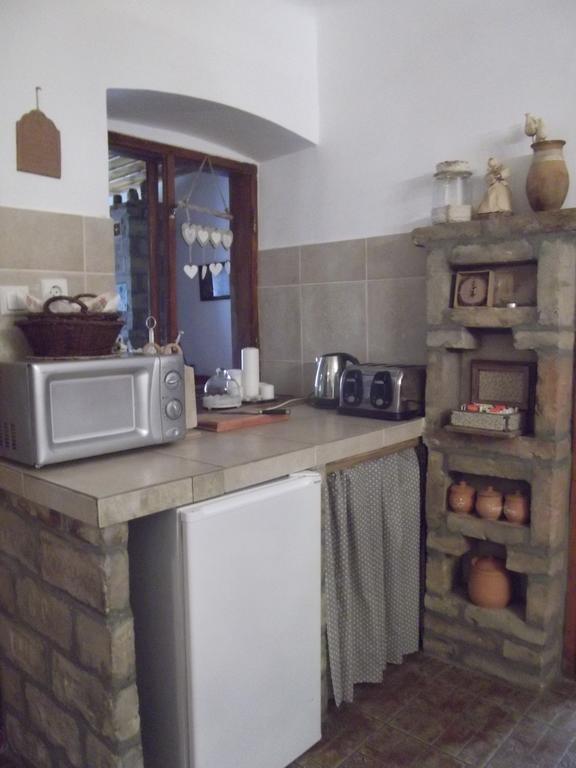 Tulipanos Vendeghaz Apartment Obanya Exterior foto